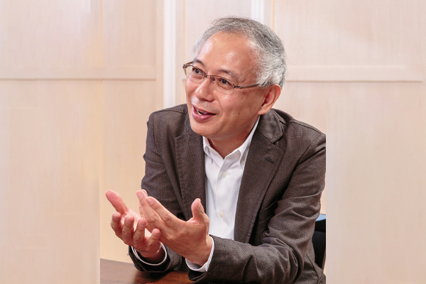 海 法龍氏(真宗大谷派 長願寺 住職)